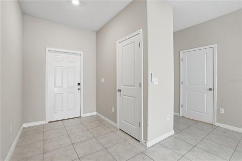 Townhouse in Sun City Center, Florida 3 bedrooms, 154.5 sq.m. № 2396229 - photo 9
