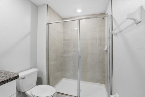 Townhouse in Sun City Center, Florida 3 bedrooms, 154.5 sq.m. № 2396229 - photo 24