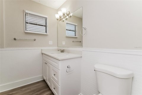 House in Saint Petersburg, Florida 3 bedrooms, 107.4 sq.m. № 1746903 - photo 15