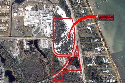 Commercial property in St. Lucie, Florida № 1694621 - photo 1