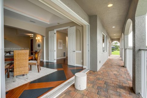 Villa ou maison à vendre à Cape Coral, Floride: 6 chambres № 1930251 - photo 8