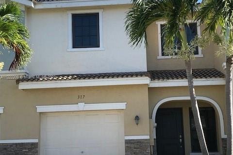 Adosado en venta en Miami, Florida, 3 dormitorios, 165.09 m2 № 1942996 - foto 1
