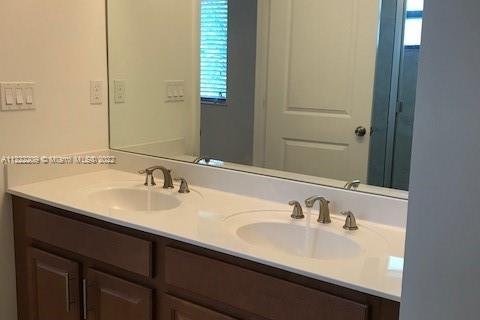 Adosado en venta en Miami, Florida, 3 dormitorios, 165.09 m2 № 1942996 - foto 8