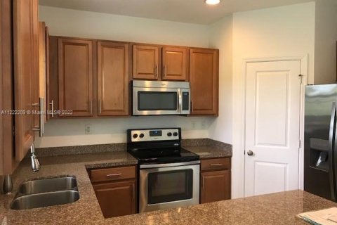 Adosado en venta en Miami, Florida, 3 dormitorios, 165.09 m2 № 1942996 - foto 2