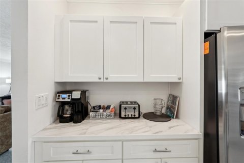 Villa ou maison à louer à Sarasota, Floride: 6 chambres, 285.3 m2 № 252237 - photo 11