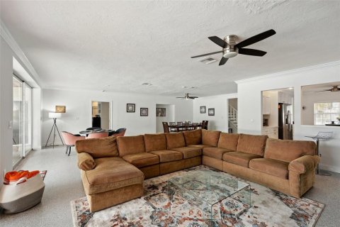 Villa ou maison à louer à Sarasota, Floride: 6 chambres, 285.3 m2 № 252237 - photo 13