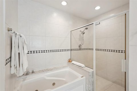 Villa ou maison à louer à Sarasota, Floride: 6 chambres, 285.3 m2 № 252237 - photo 28