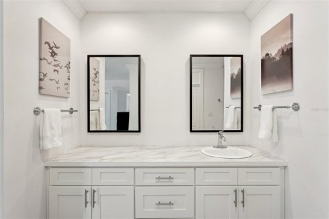Villa ou maison à louer à Sarasota, Floride: 6 chambres, 285.3 m2 № 252237 - photo 27
