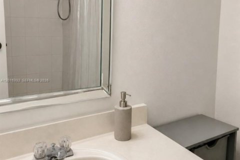 Купить кондоминиум в Хайалиа, Флорида 2 спальни, 131.64м2, № 2086258 - фото 2
