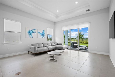House in Palm Beach Gardens, Florida 3 bedrooms, 194.72 sq.m. № 2359960