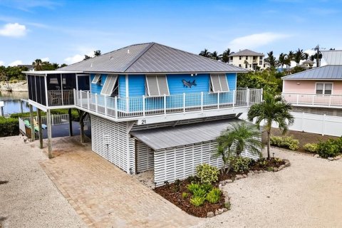 House in Placida, Florida 2 bedrooms, 98.85 sq.m. № 2166610