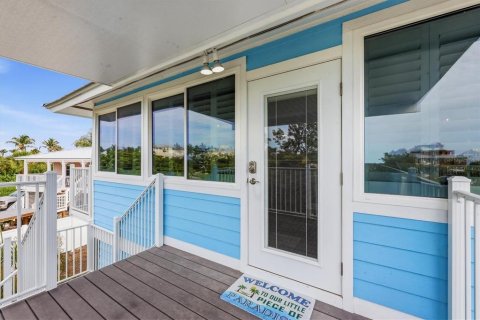 House in Placida, Florida 2 bedrooms, 98.85 sq.m. № 2166610 - photo 13