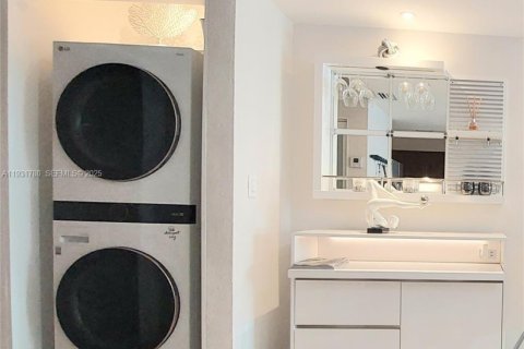 Снять в аренду кондоминиум в Майами-Бич, Флорида 1 спальня, 63.45м2, № 1990541 - фото 21