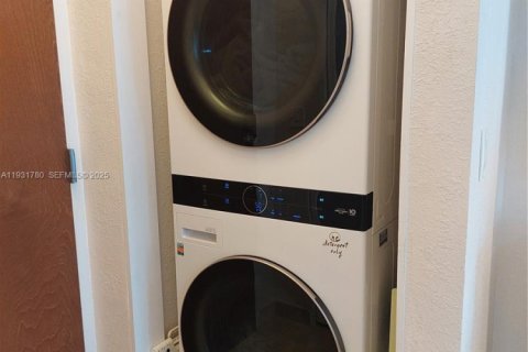 Снять в аренду кондоминиум в Майами-Бич, Флорида 1 спальня, 63.45м2, № 1990541 - фото 19