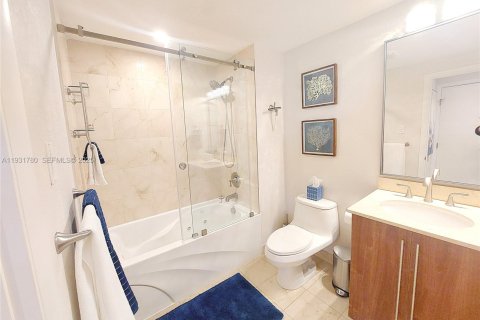 Снять в аренду кондоминиум в Майами-Бич, Флорида 1 спальня, 63.45м2, № 1990541 - фото 8