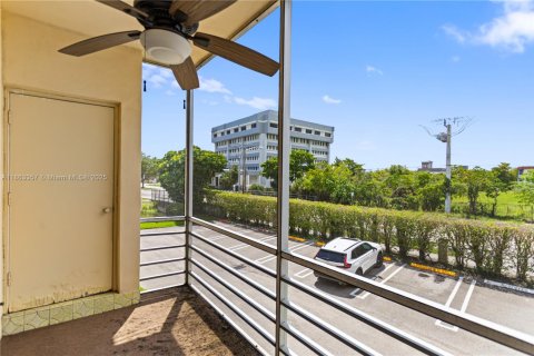 Купить кондоминиум в Лодерхилл, Флорида 1 спальня, 65.03м2, № 2022933 - фото 12