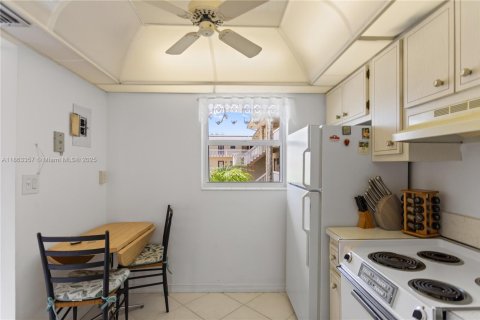 Купить кондоминиум в Лодерхилл, Флорида 1 спальня, 65.03м2, № 2022933 - фото 3