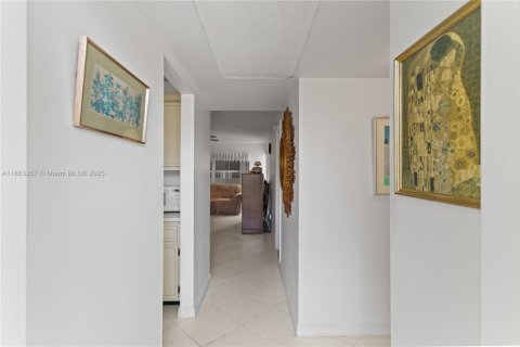 Купить кондоминиум в Лодерхилл, Флорида 1 спальня, 65.03м2, № 2022933 - фото 23