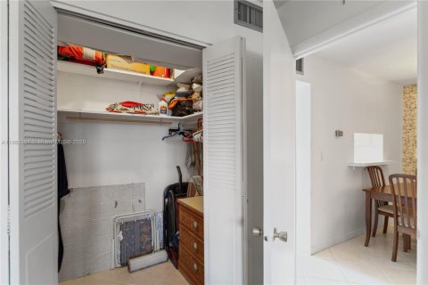 Купить кондоминиум в Лодерхилл, Флорида 1 спальня, 65.03м2, № 2022933 - фото 20