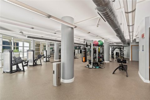 Copropriété à louer à Miami, Floride: 2 chambres, 92.9 m2 № 1845975 - photo 18