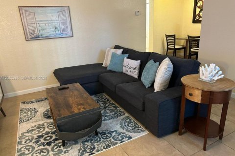 Condo in Hollywood, Florida, 1 bedroom  № 2263615