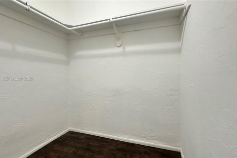 House in Sunrise, Florida 2 bedrooms, 139.35 sq.m. № 2033502 - photo 22