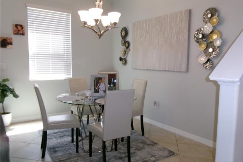 Touwnhouse à vendre à Lakeland, Floride: 2 chambres, 121.79 m2 № 1636911 - photo 5