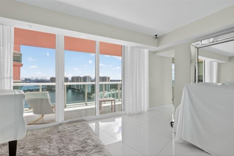 Condo in Aventura, Florida, 3 bedrooms  № 1921093 - photo 2