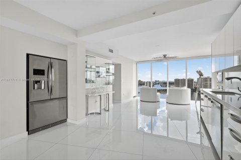 Condo in Aventura, Florida, 3 bedrooms  № 1921093 - photo 18