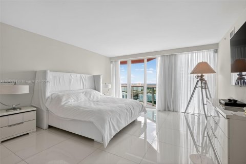 Condo in Aventura, Florida, 3 bedrooms  № 1921093 - photo 26