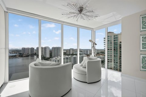 Condo in Aventura, Florida, 3 bedrooms  № 1921093 - photo 21
