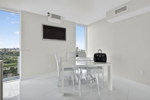 Condo in Aventura, Florida, 3 bedrooms  № 1921093 - photo 25