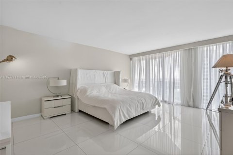 Condo in Aventura, Florida, 3 bedrooms  № 1921093 - photo 27