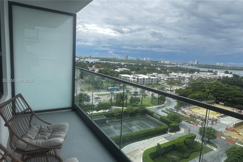 Copropriété à louer à Bal Harbour, Floride: 1 chambre, 92.25 m2 № 2414282 - photo 17