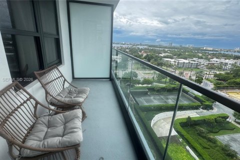 Copropriété à louer à Bal Harbour, Floride: 1 chambre, 92.25 m2 № 2414282 - photo 2