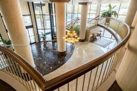 Copropriété à louer à Bal Harbour, Floride: 1 chambre, 92.25 m2 № 2414282 - photo 20