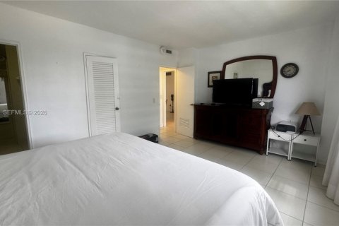 Copropriété à louer à Bal Harbour, Floride: 1 chambre, 92.25 m2 № 2414282 - photo 9