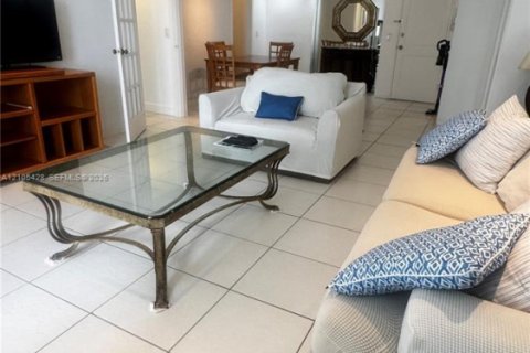 Copropriété à louer à Bal Harbour, Floride: 1 chambre, 92.25 m2 № 2414282 - photo 6