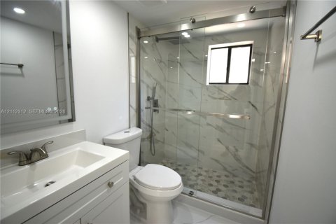 Copropriété à louer à Miami, Floride: 2 chambres, 95.69 m2 № 2431306 - photo 10
