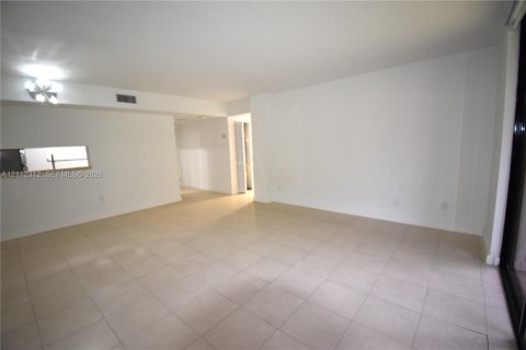 Copropriété à louer à Miami, Floride: 2 chambres, 95.69 m2 № 2431306 - photo 19
