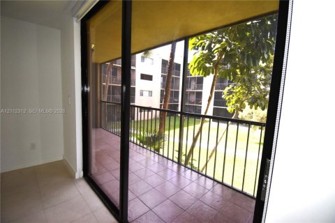 Copropriété à louer à Miami, Floride: 2 chambres, 95.69 m2 № 2431306 - photo 16
