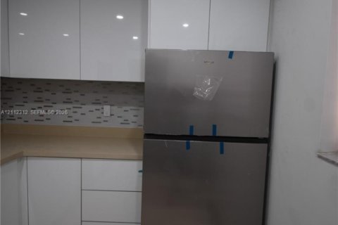 Copropriété à louer à Miami, Floride: 2 chambres, 95.69 m2 № 2431306 - photo 6