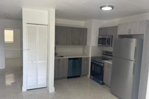 Appartement à louer à Miami, Floride: 2 chambres, 60.39 m2 № 1796295 - photo 3