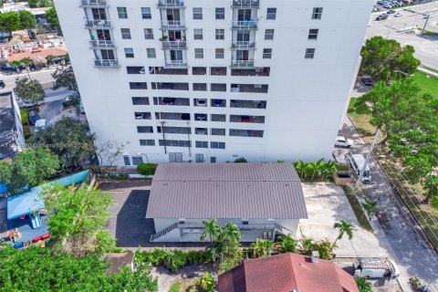 Appartement à louer à Miami, Floride: 2 chambres, 60.39 m2 № 1796295 - photo 21