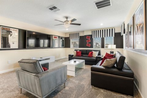 Casa en venta en Davenport, Florida, 7 dormitorios, 373.37 m2 № 2213639 - foto 21