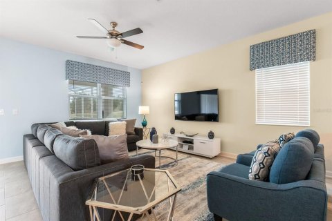 Casa en venta en Davenport, Florida, 7 dormitorios, 373.37 m2 № 2213639 - foto 15