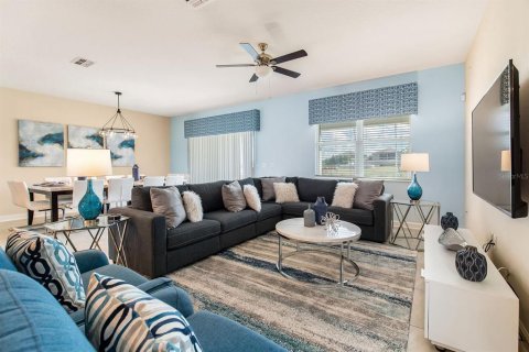 Casa en venta en Davenport, Florida, 7 dormitorios, 373.37 m2 № 2213639 - foto 13