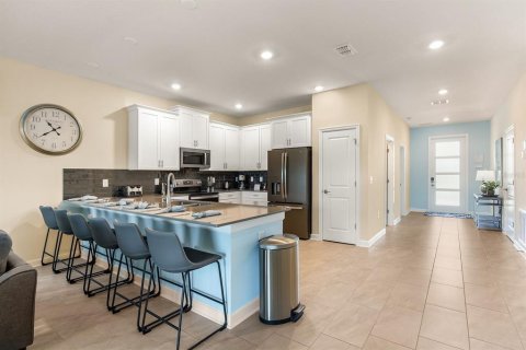 Casa en venta en Davenport, Florida, 7 dormitorios, 373.37 m2 № 2213639 - foto 18
