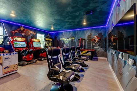 Casa en venta en Davenport, Florida, 7 dormitorios, 373.37 m2 № 2213639 - foto 5