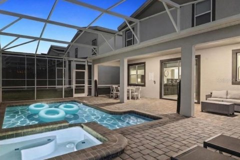 Casa en venta en Davenport, Florida, 7 dormitorios, 373.37 m2 № 2213639 - foto 2